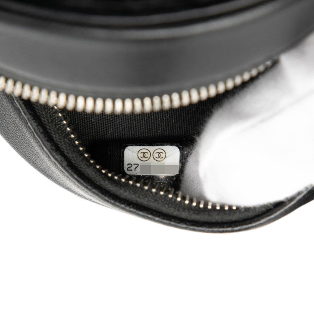 CHANEL Black Lambskin Leather Pochette Shoulder Bag - Picture 6 of 6